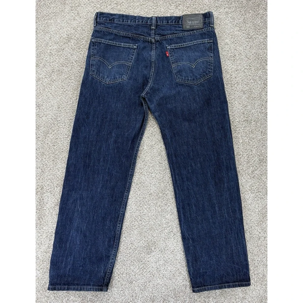 Levis 562 Jeans Mens 36x32 Blue Loose Taper Button Fly Cotton (Actual Fit 37x30)